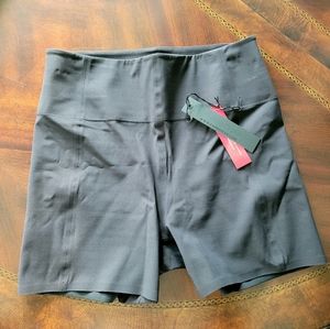 Carbon38 Sculpt Shortie Black Yoga Shorts Size M